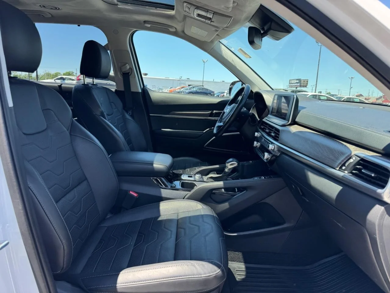 Used 2021 Glacial White Pearl Kia SX image 18
