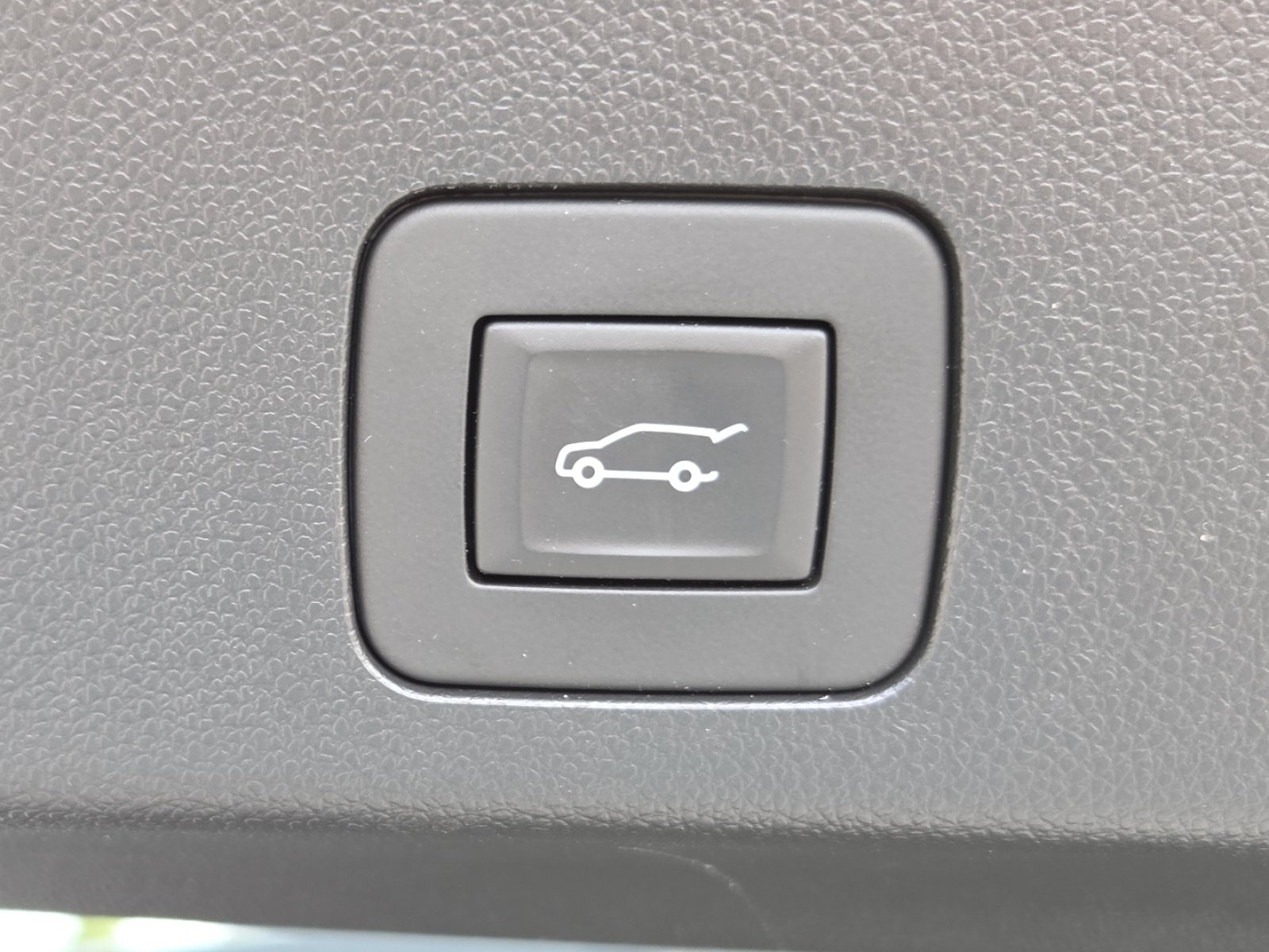 Used 2024 Gray Metallic Buick Avenir image 26