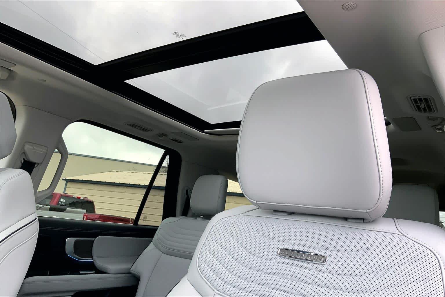 New 2026 Star White Metallic Tri-Coat Ford MAX Platinum® image 17