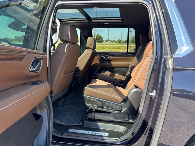 2023 Chevrolet Suburban High Country - Photo 11