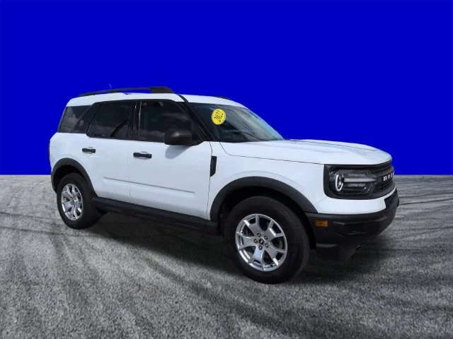 Certified Used 2022 Oxford White Ford Base image 2