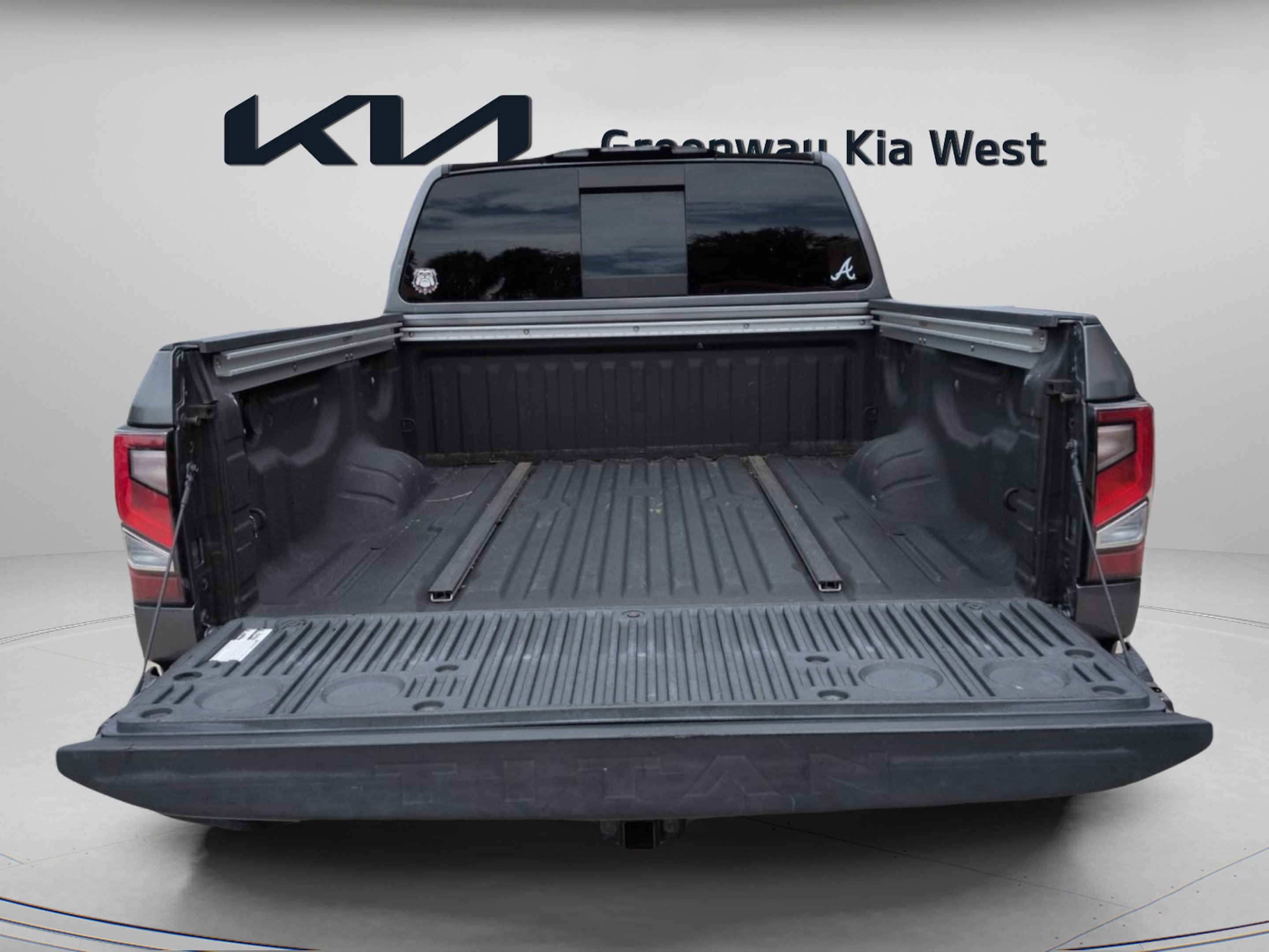 Used 2021 Gun Metallic Nissan PRO-4X image 10