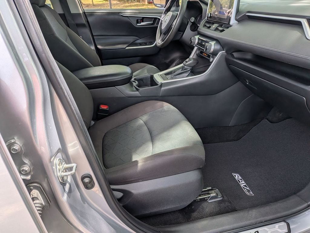 Used 2024 Silver Sky Metallic Toyota XLE image 30