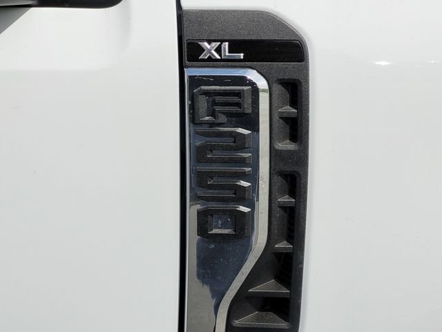 New 2026 Oxford White Ford F-250® XL image 49