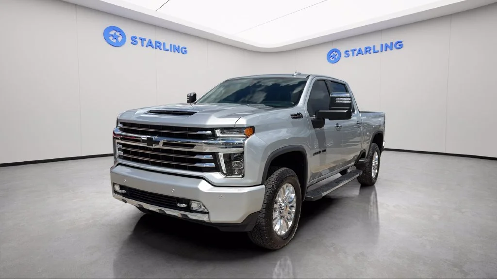 Used 2022 SILVER ICE METALLIC Chevrolet High Country image 17