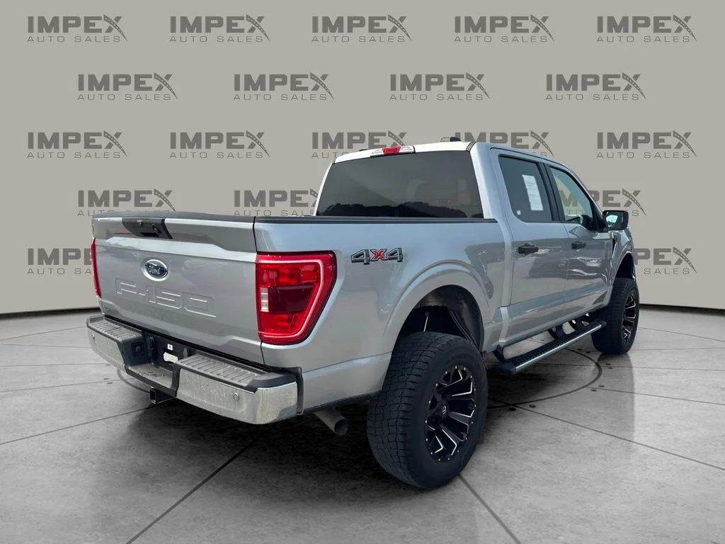 Used 2023 Silver Ford XLT image 4
