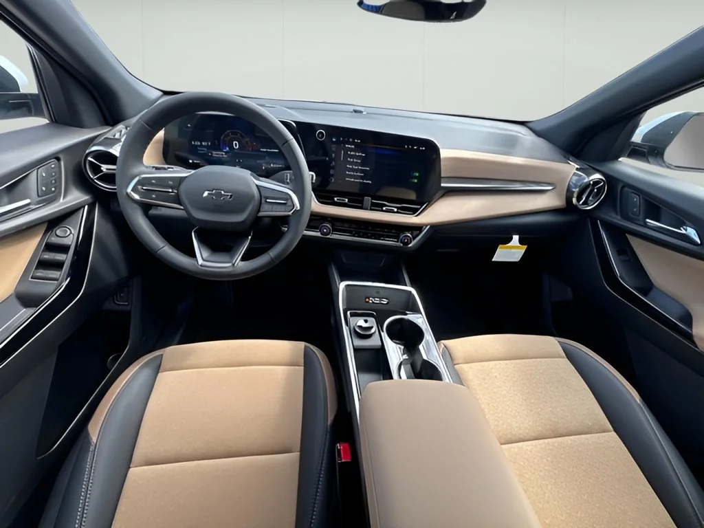 New 2027 Polar White Tricoat Chevrolet ACTIV image 22