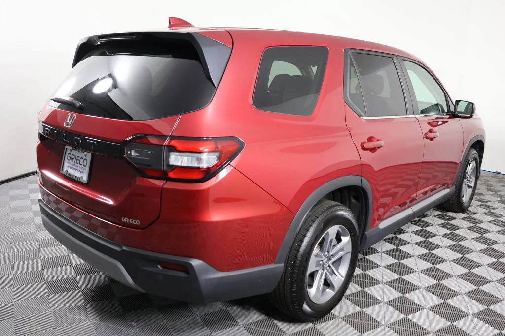 Used 2025 Radiant Red Metallic II Honda EX-L image 8