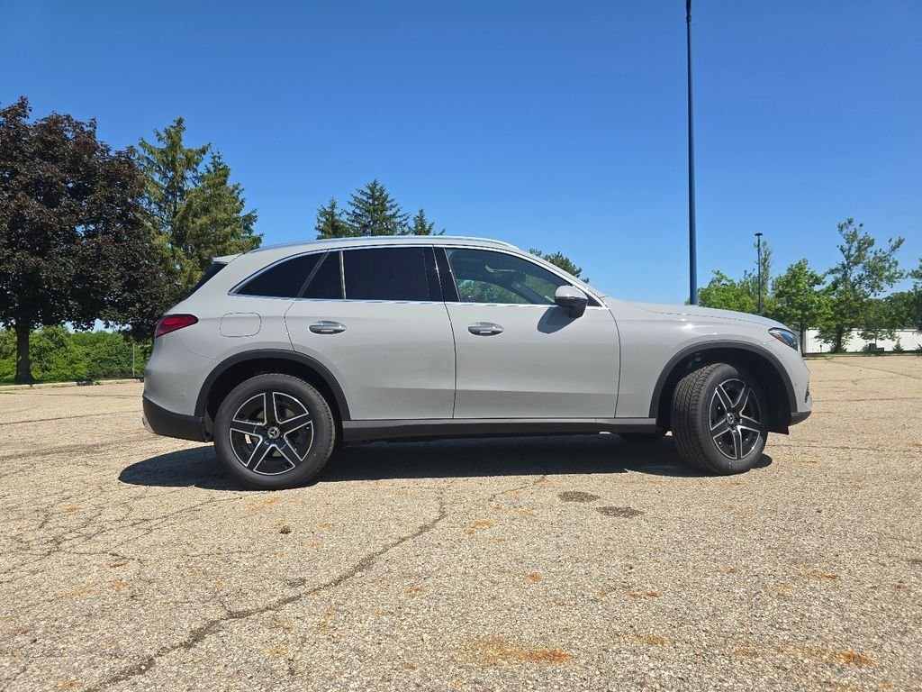 New 2026 MANUFAKTUR Alpine Grey Mercedes-Benz GLC 300 image 18
