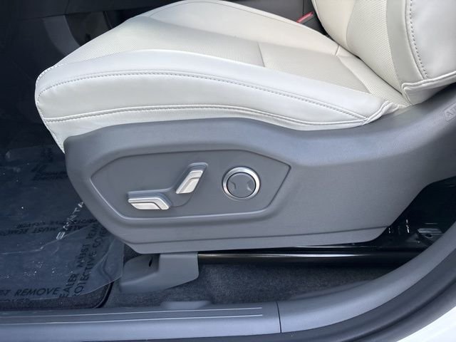 New 2026 Serenity White Hyundai SEL image 44
