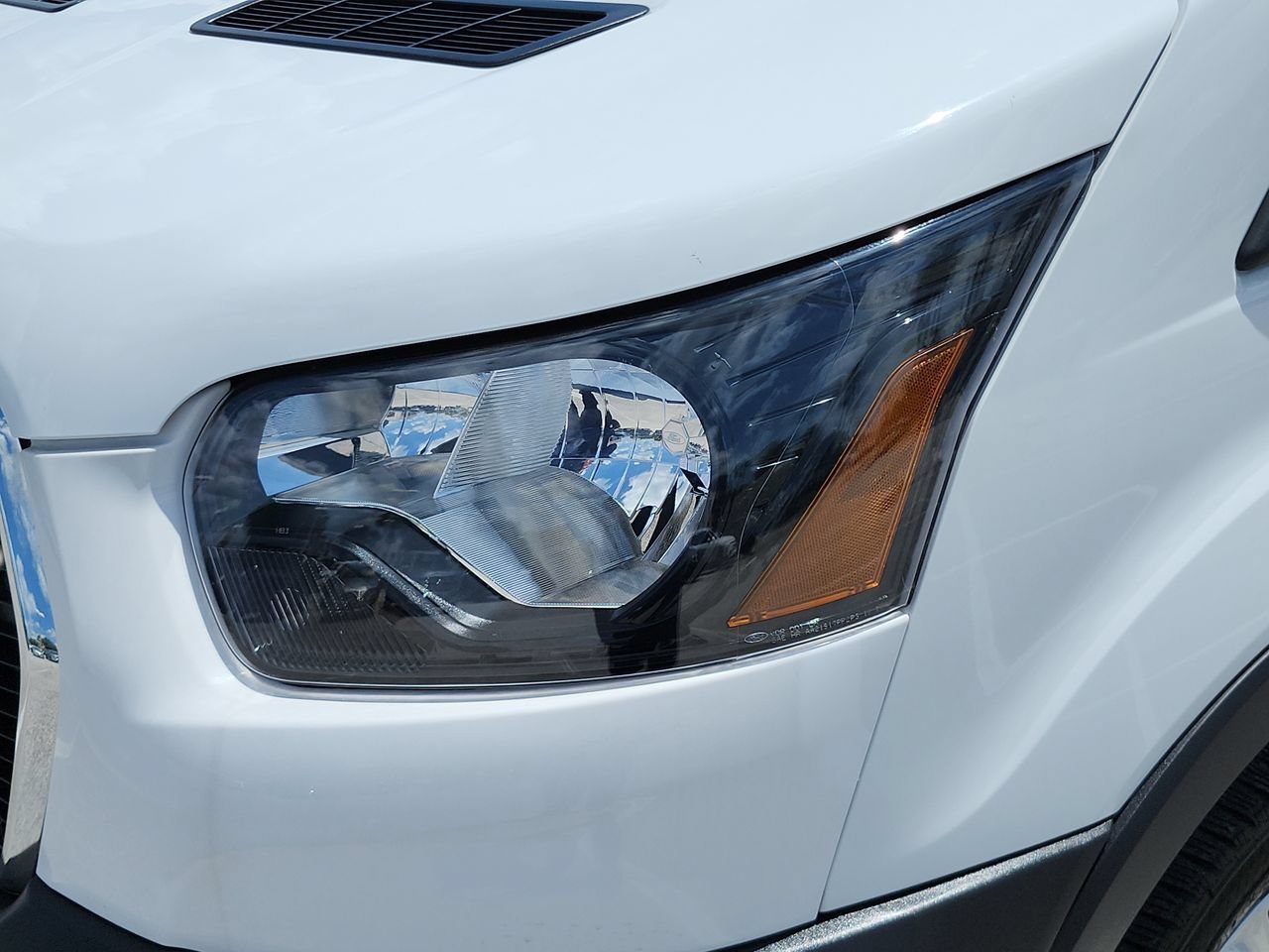 Used 2025 Oxford White Ford Base image 6