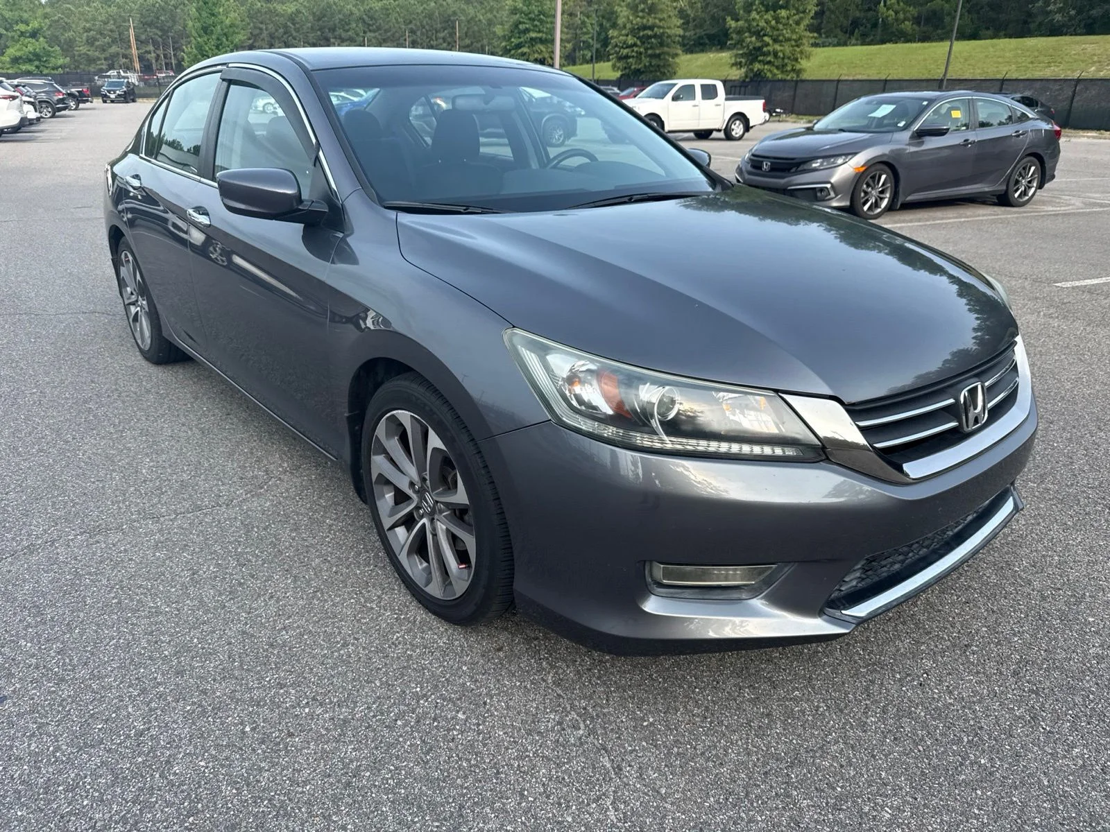 Used 2013  Honda Sport image 1