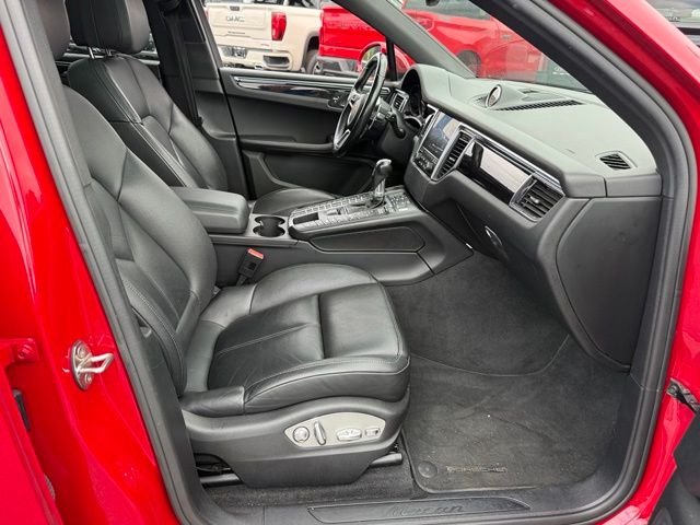 Used 2018 Red Porsche Base image 24