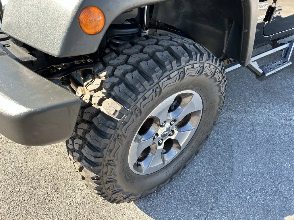 Used 2018 Black Jeep Unlimited Sport image 38