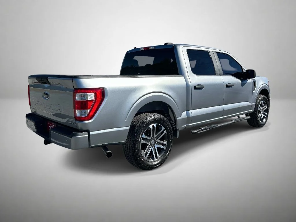 Used 2021 Silver Ford XL image 3