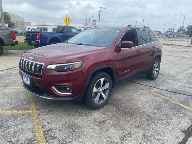 Used 2020 Velvet Red Pearlcoat Jeep Limited image 2