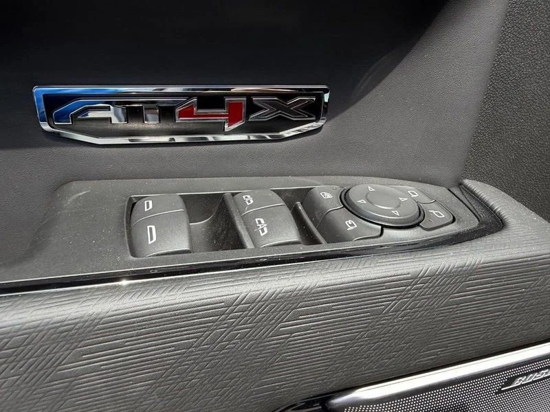 2026 GMC Sierra 1500 AT4X - Photo 17