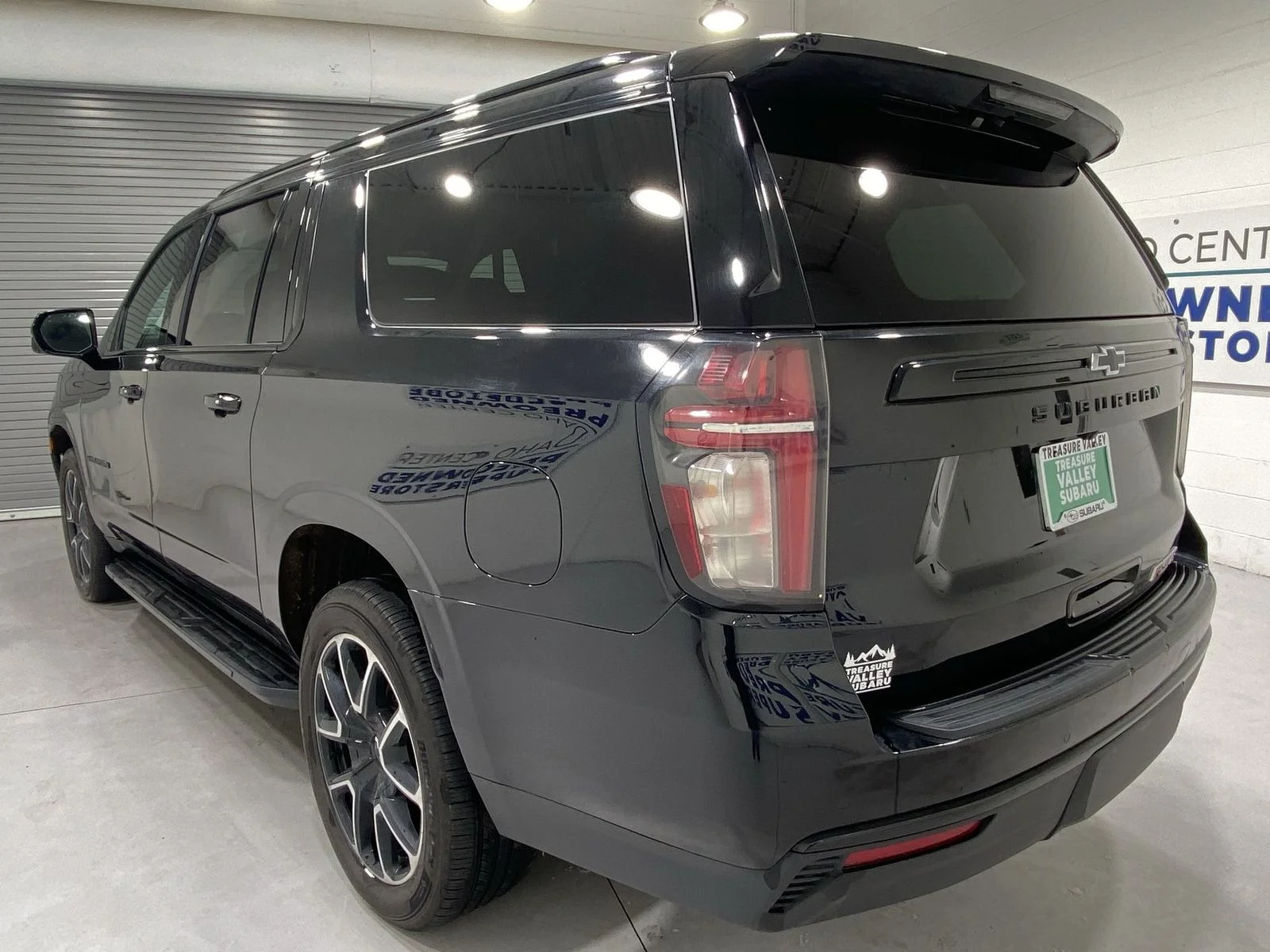 2024 Chevrolet Suburban RST - Photo 6