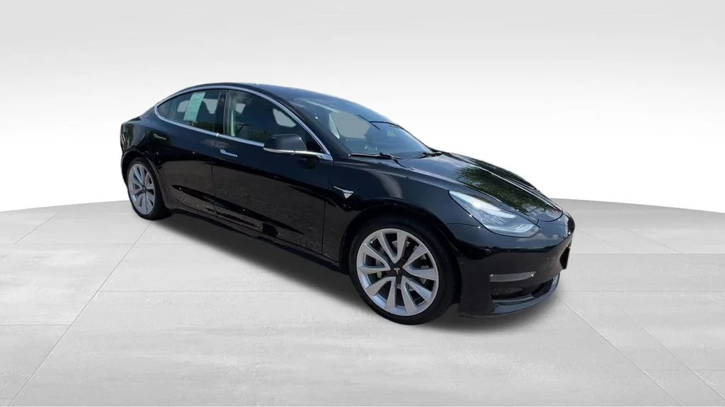 Used 2020 Black Tesla Long Range image 4