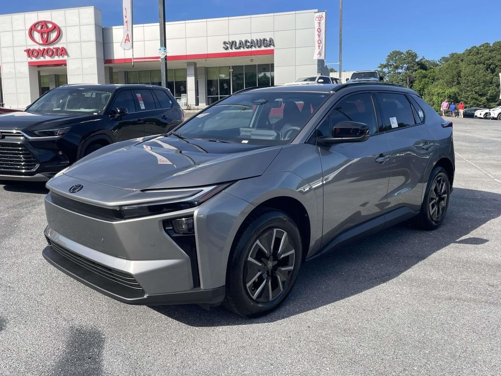 New 2026 Heavy Metal Toyota XLE image 5