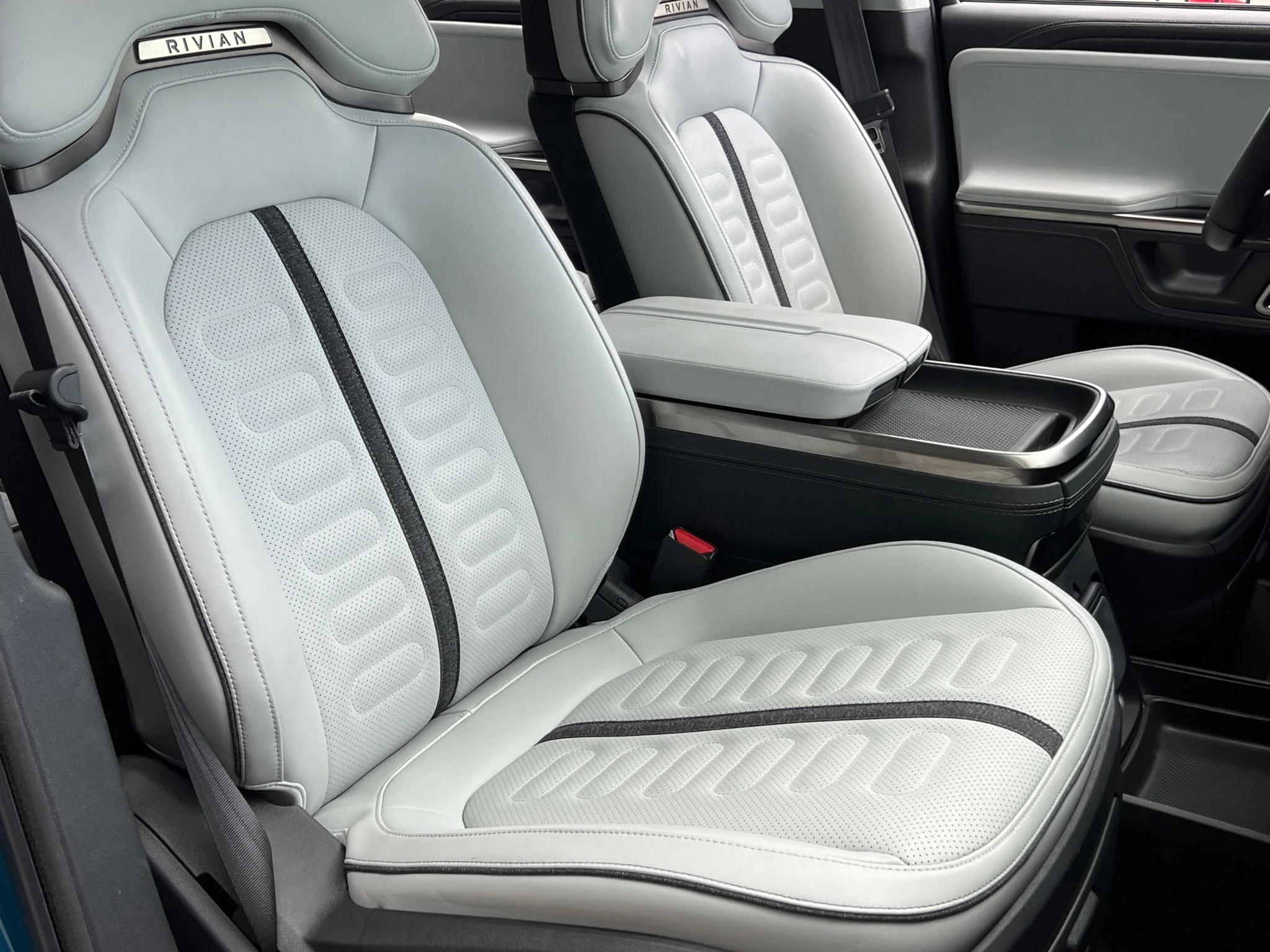 Used 2024 Blue Rivian Adventure image 39