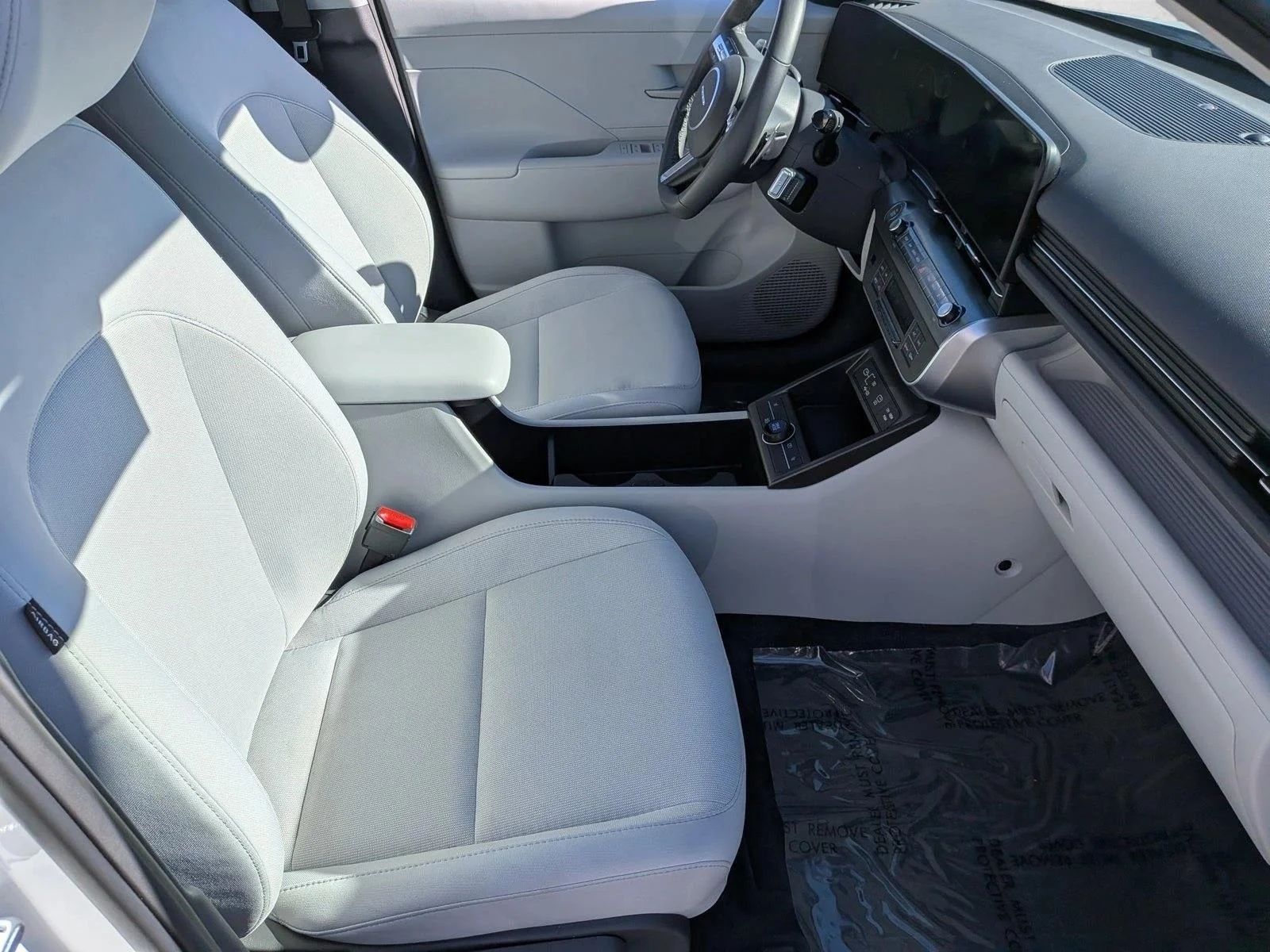 Used 2025 Atlas White Hyundai SEL image 19