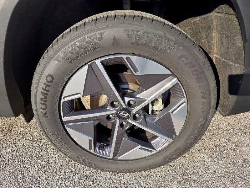 Used 2026 Silver Hyundai SEL image 9