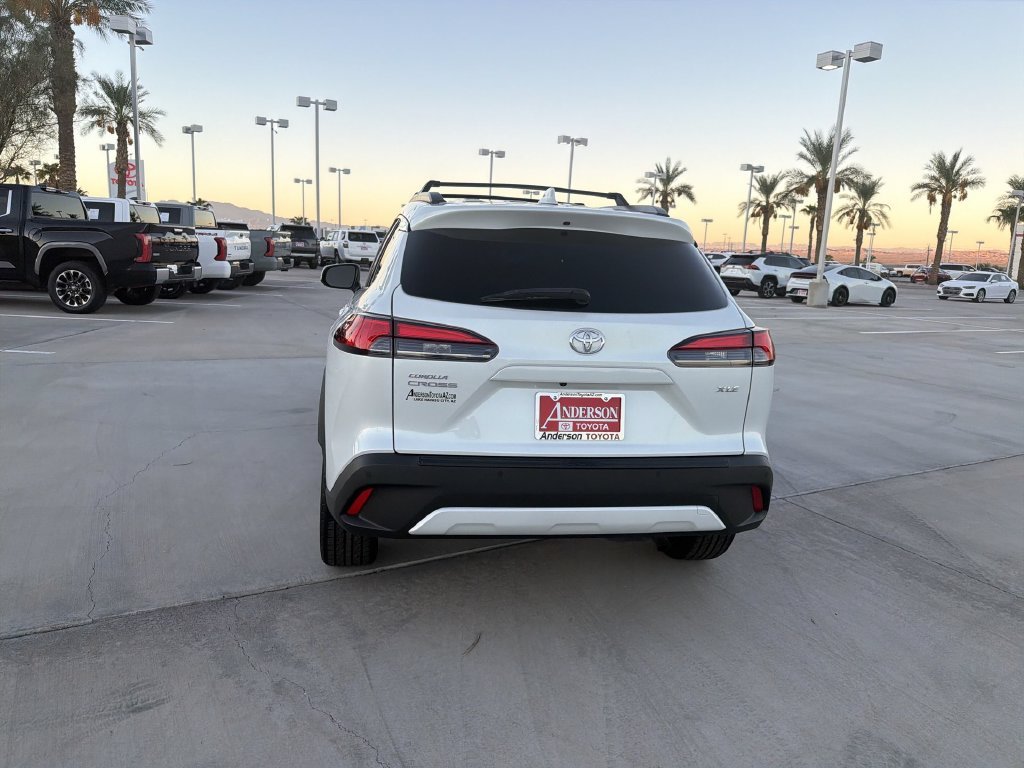 2024 Toyota Corolla Cross XLE - Photo 6