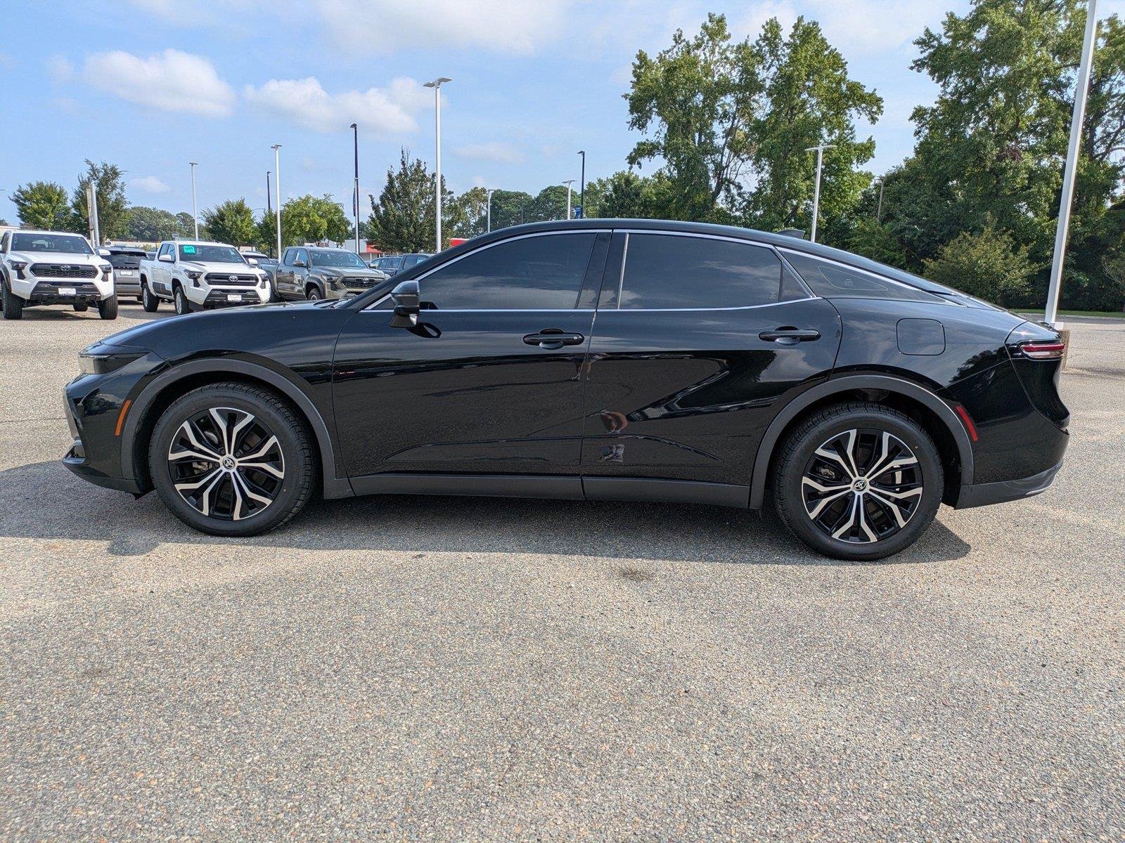 Used 2023 Black Toyota XLE image 7