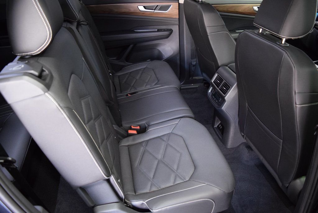 2026 Volkswagen Atlas SE w/Tech - Photo 7