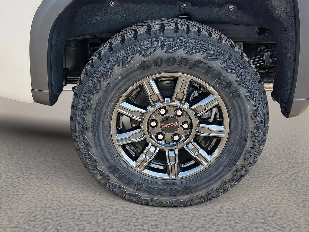 2026 GMC Sierra 1500 AT4X - Photo 8