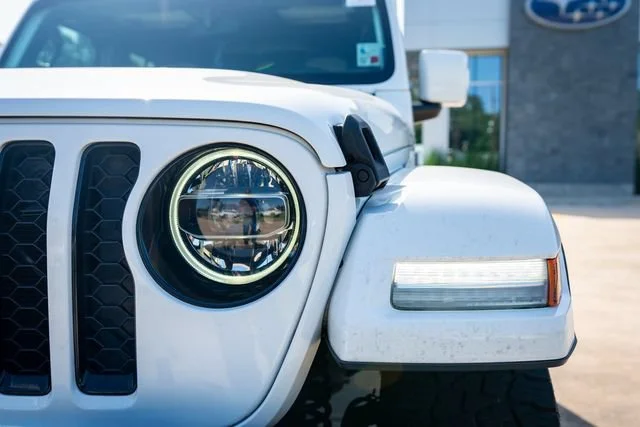 Used 2022 Bright White Clearcoat Jeep High Altitude image 3