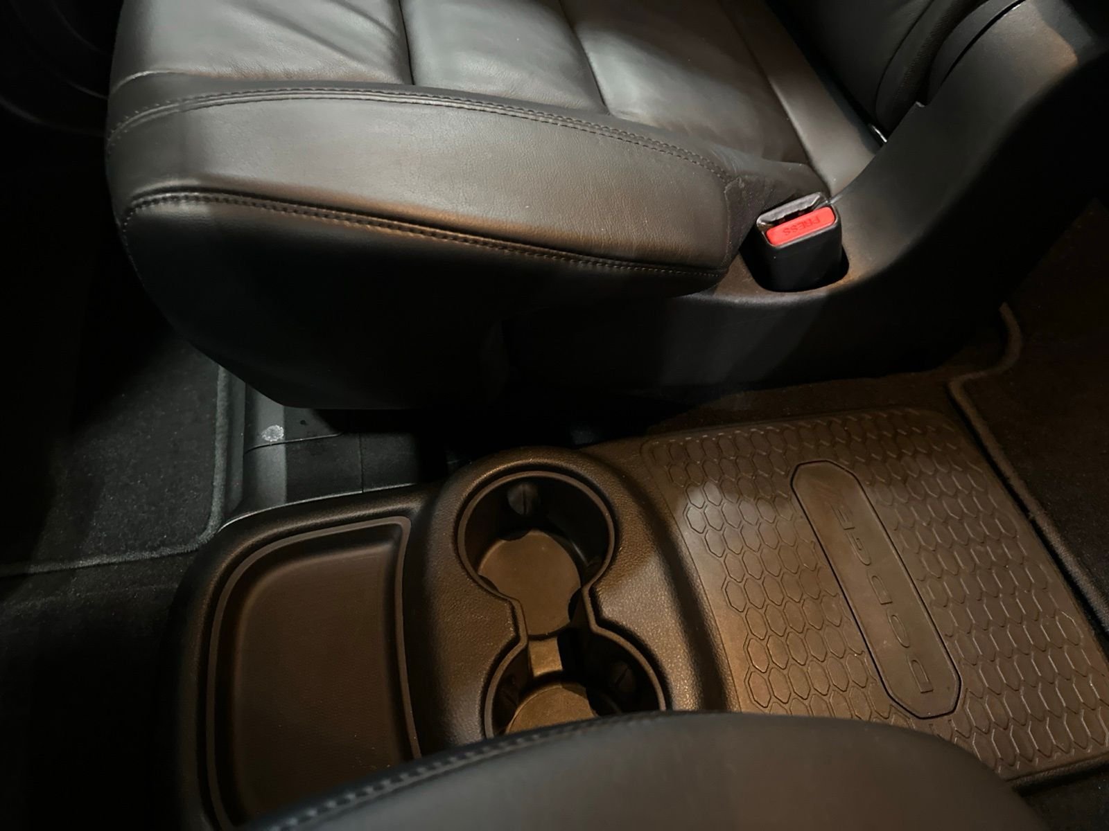 Used 2019 Black Dodge Citadel image 23