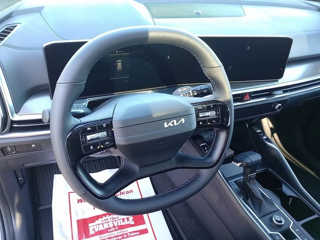 New 2026 Wolf Gray Kia S image 9