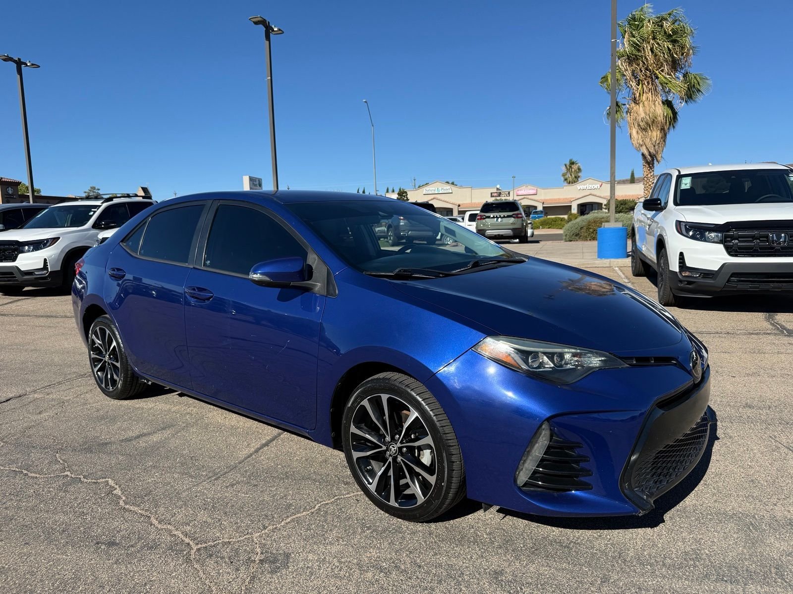 Used 2018 Blue Toyota SE image 3