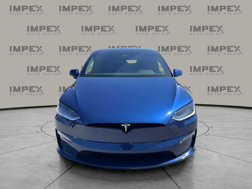 Used 2024  Tesla Base image 8