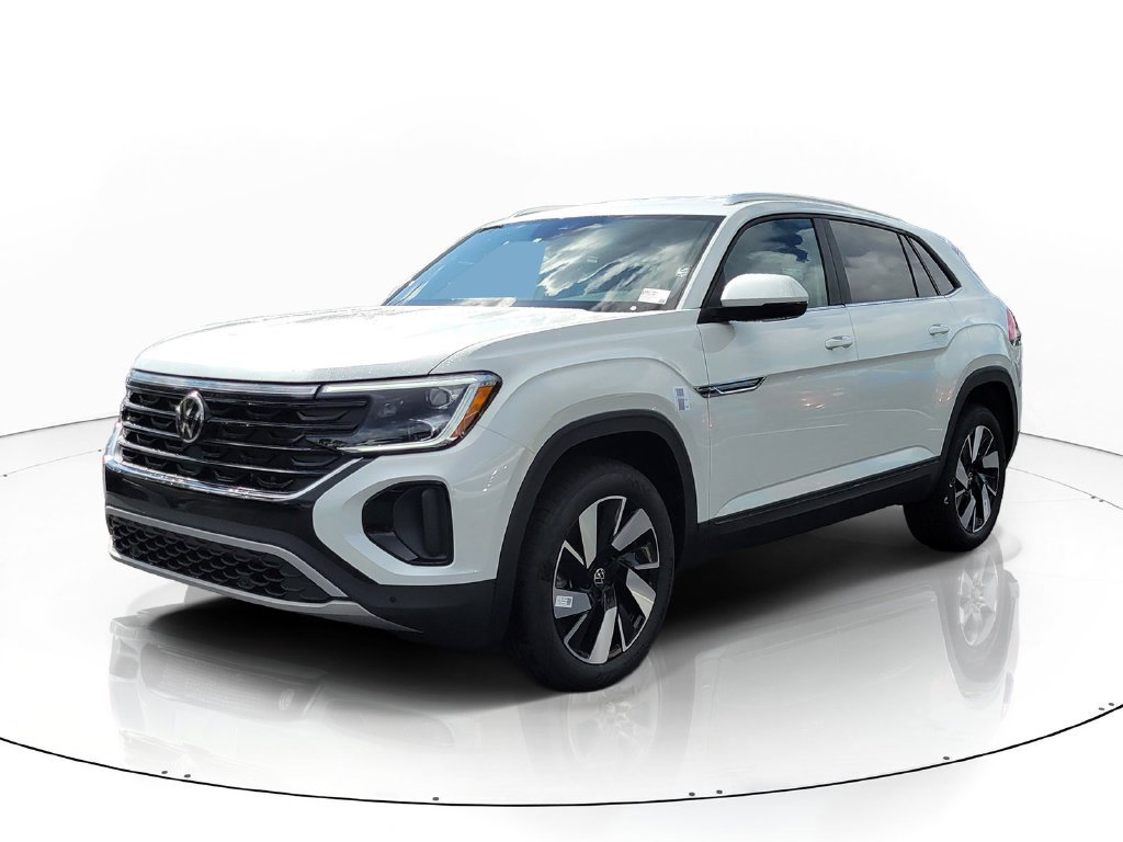 New 2026 White/off-white Volkswagen SE w/Technology image 2