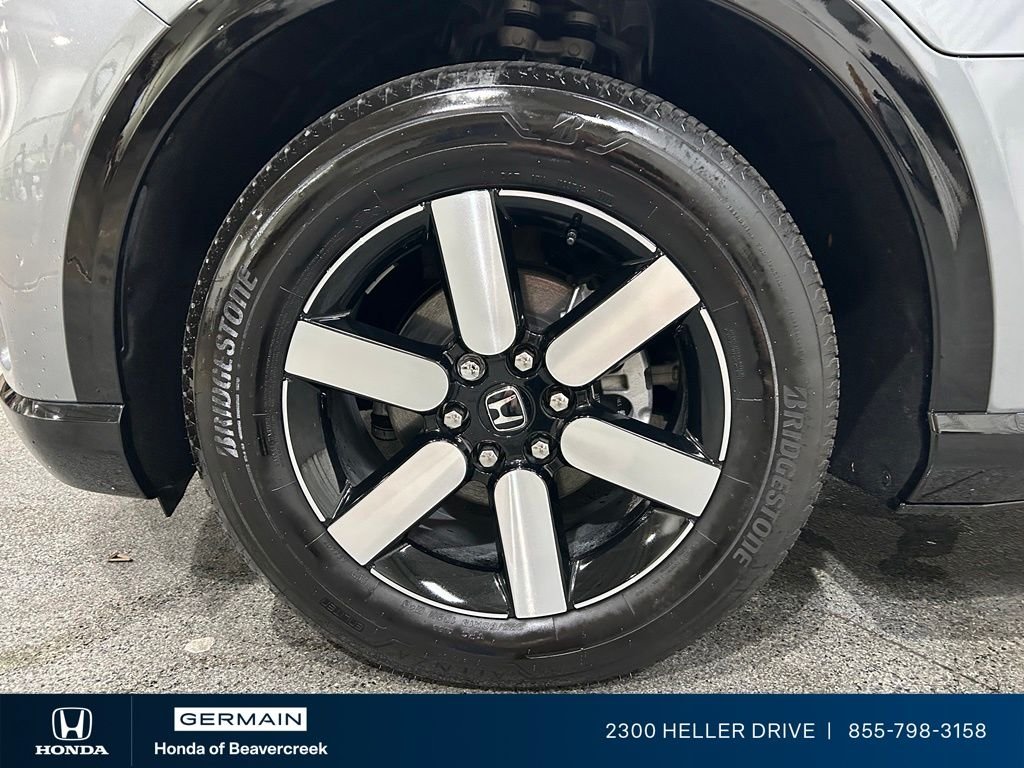 Used 2025 Mercury Silver Metallic Honda Touring image 13