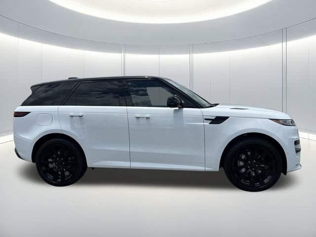 New 2026 Fuji White Land Rover Dynamic SE image 6