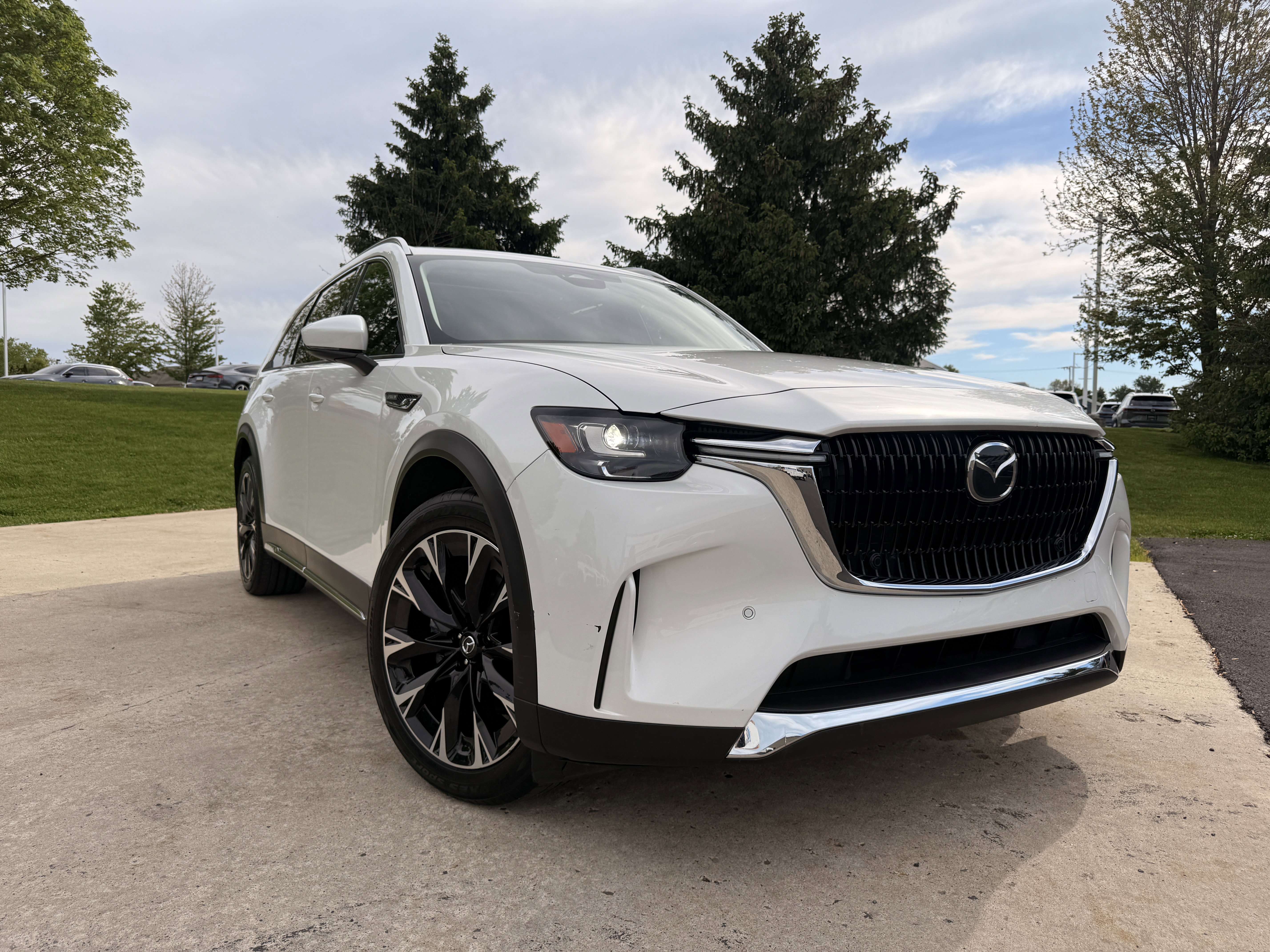Used 2024 Rhodium White Premium Mazda Premium image 22