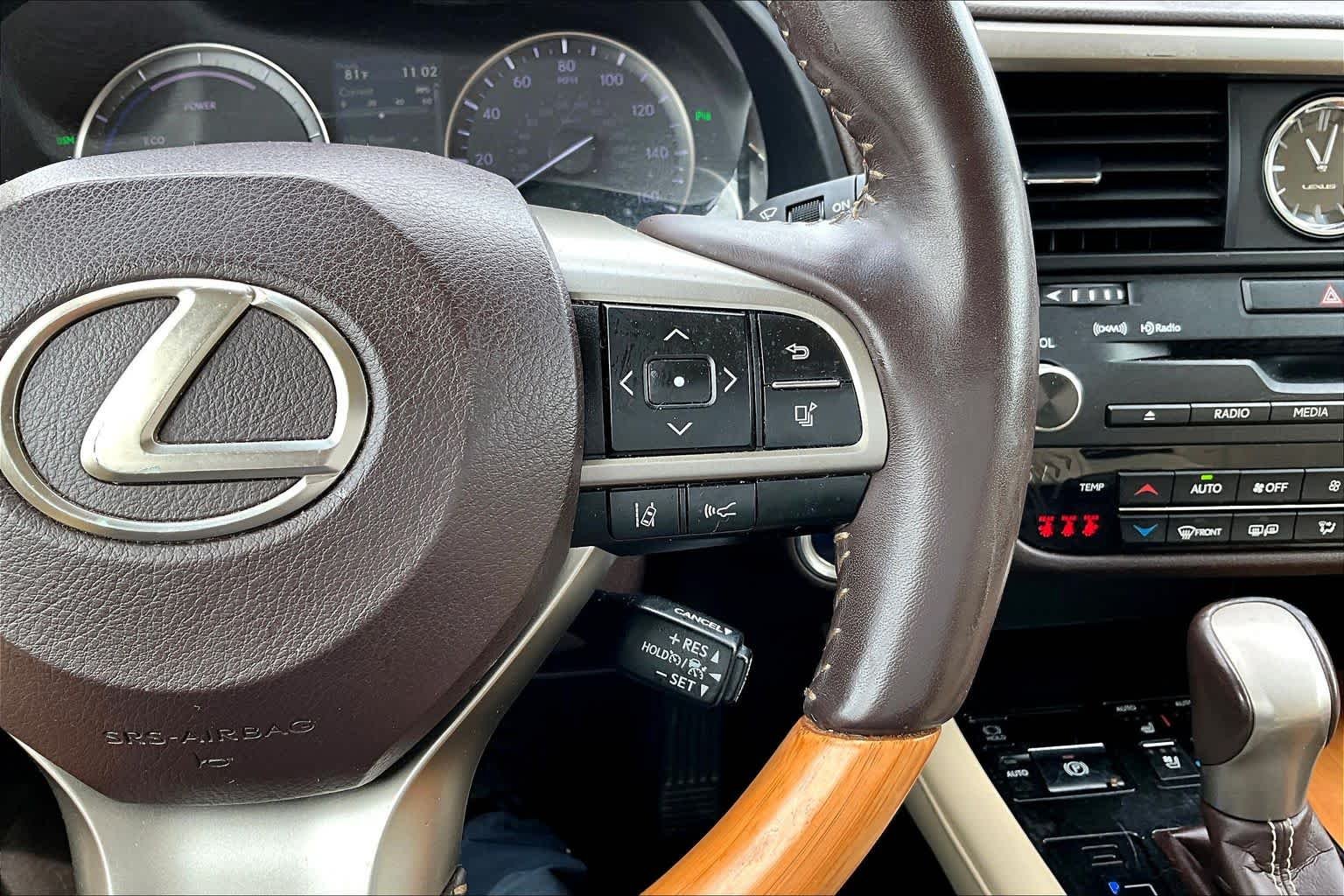 Used 2019 Matador Red Mica Lexus  image 25