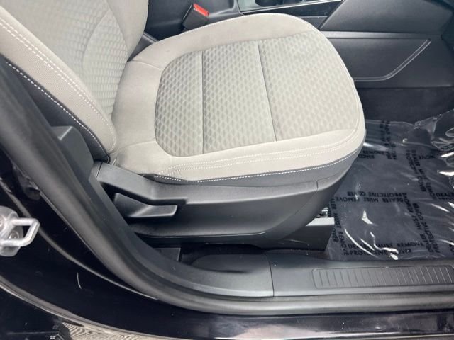 Used 2022 Agate Black Metallic Ford SE image 23