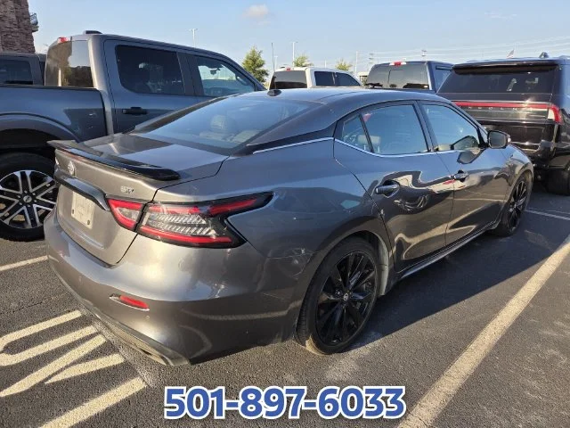 Used 2022 Gray Nissan SR image 3