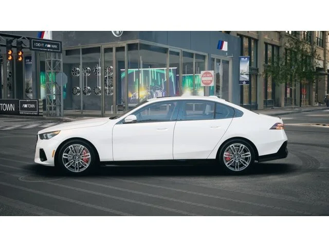 Certified Used 2026 Mineral White Metallic BMW 530i xDrive image 4