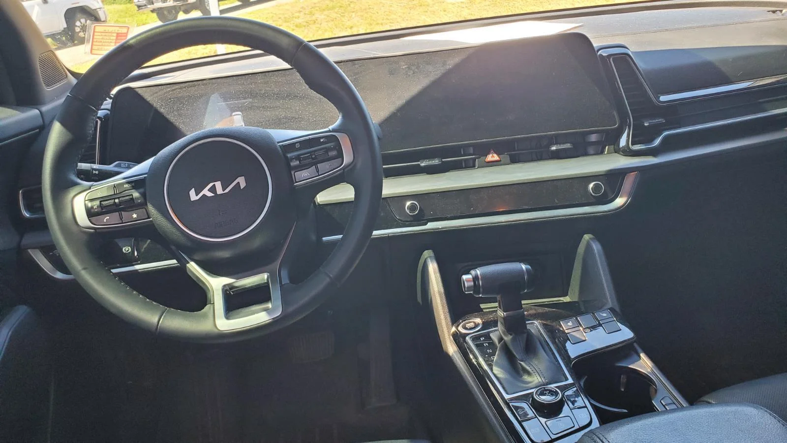 Used 2024 Sapphire Blue Kia X-Line image 7