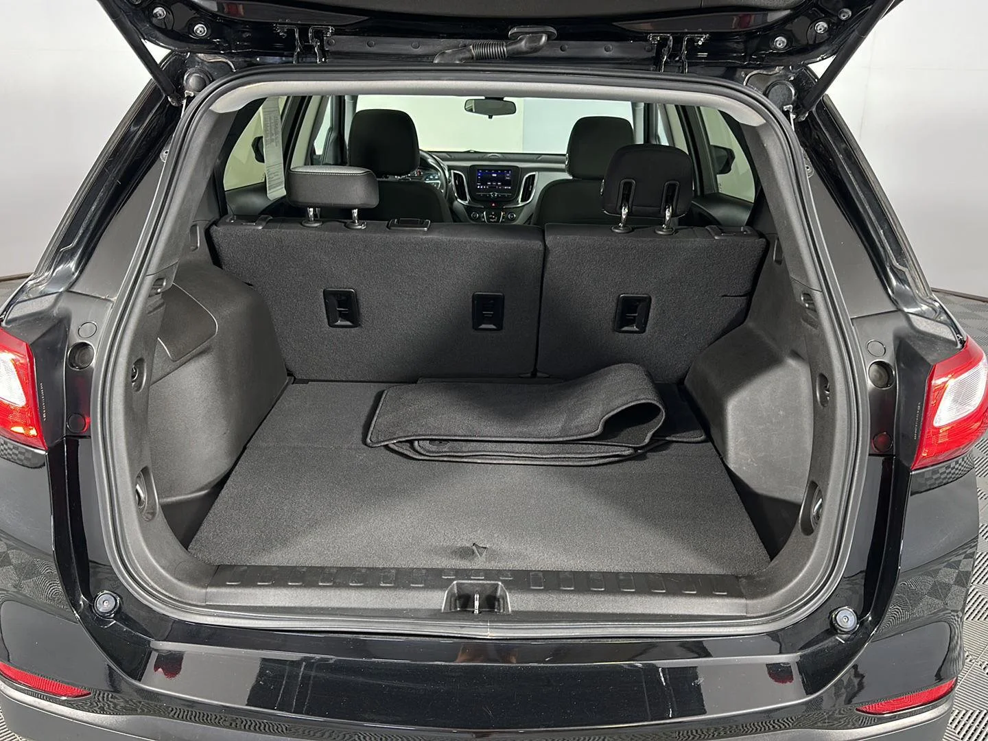 Used 2020 Mosaic Black Metallic Chevrolet LS image 42