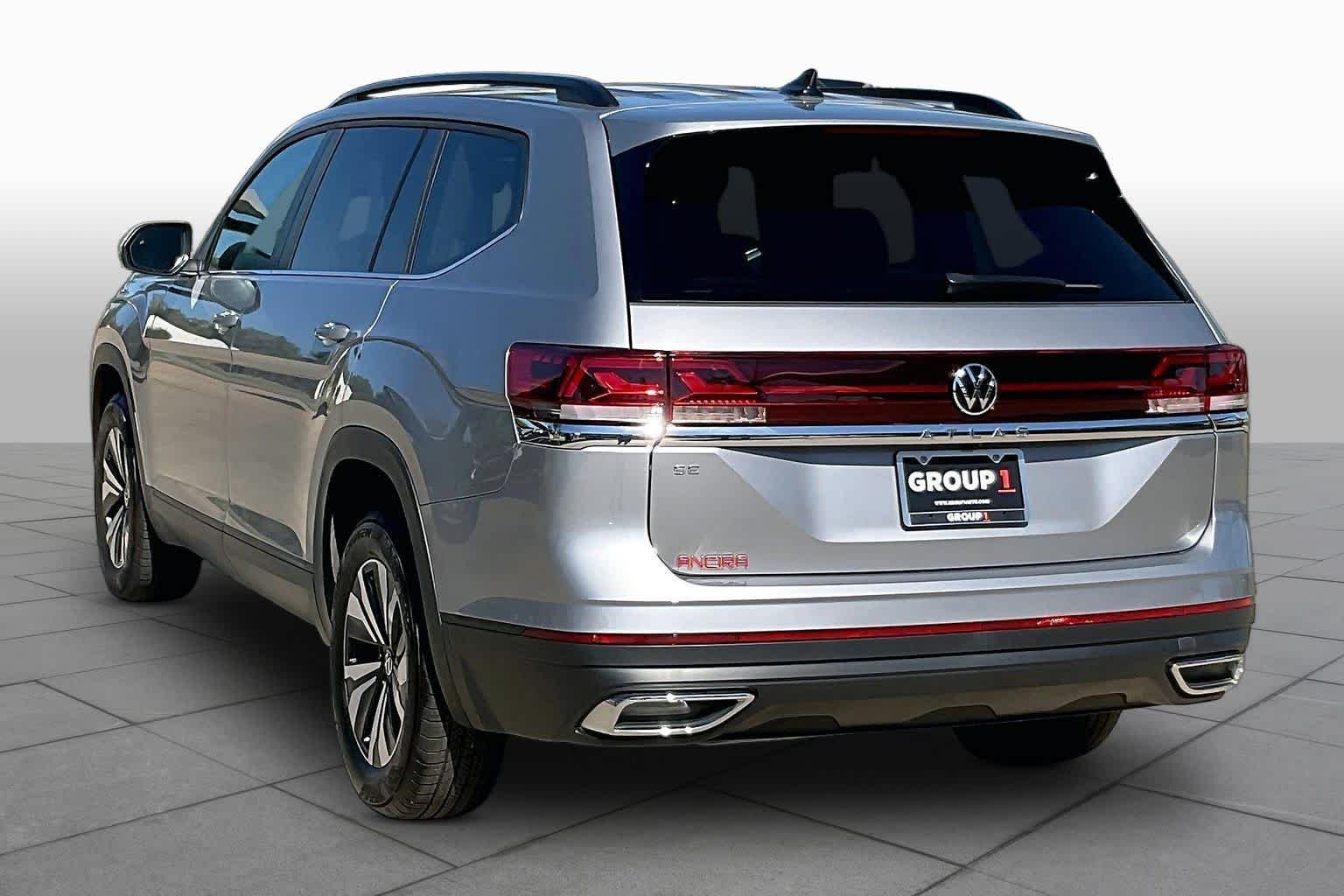 Used 2026 Silver Mist Metallic Volkswagen 2.0T SE image 12