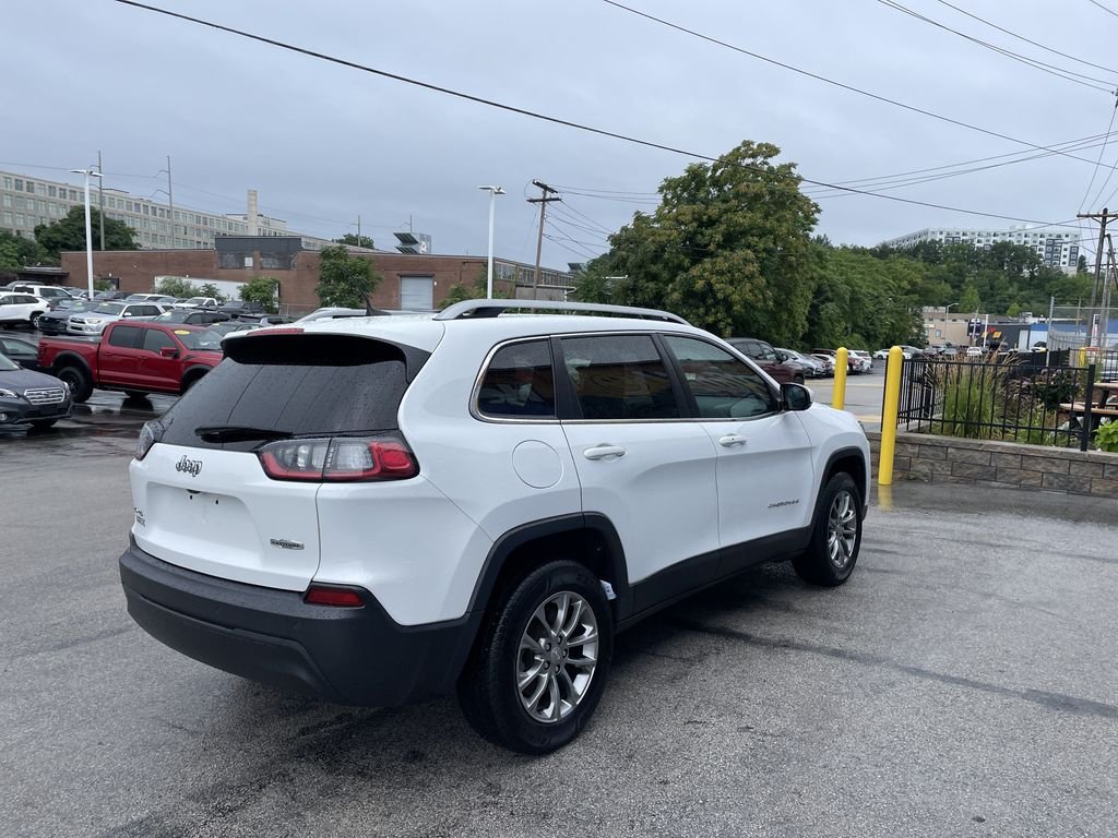 Certified Used 2019 White Jeep Latitude Plus image 8