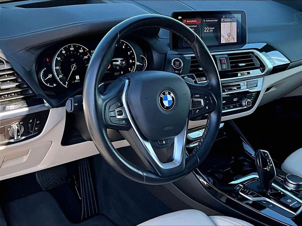 Used 2019 White BMW xDrive30i image 4