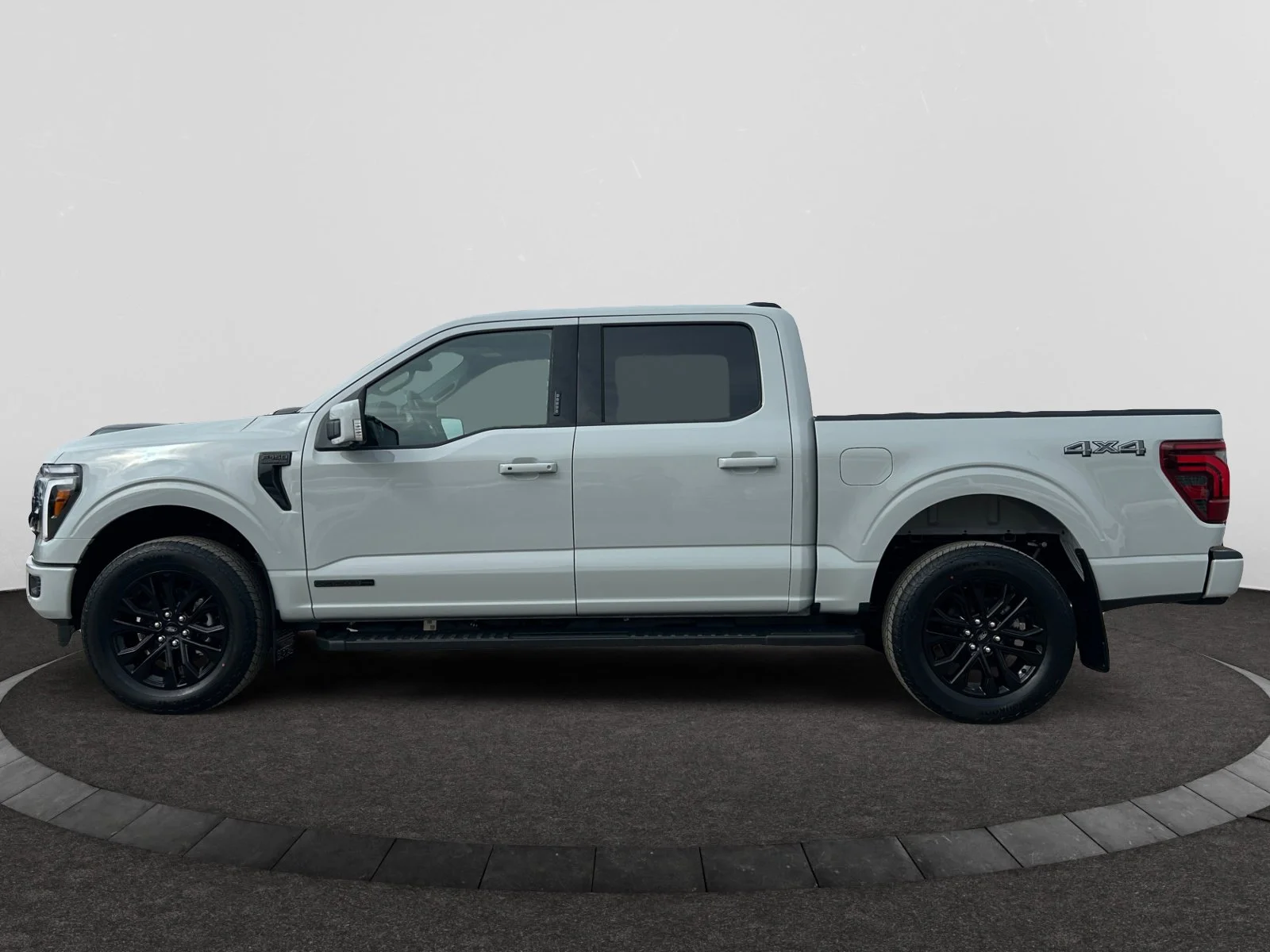 New 2026 Avalanche Ford Lariat image 2